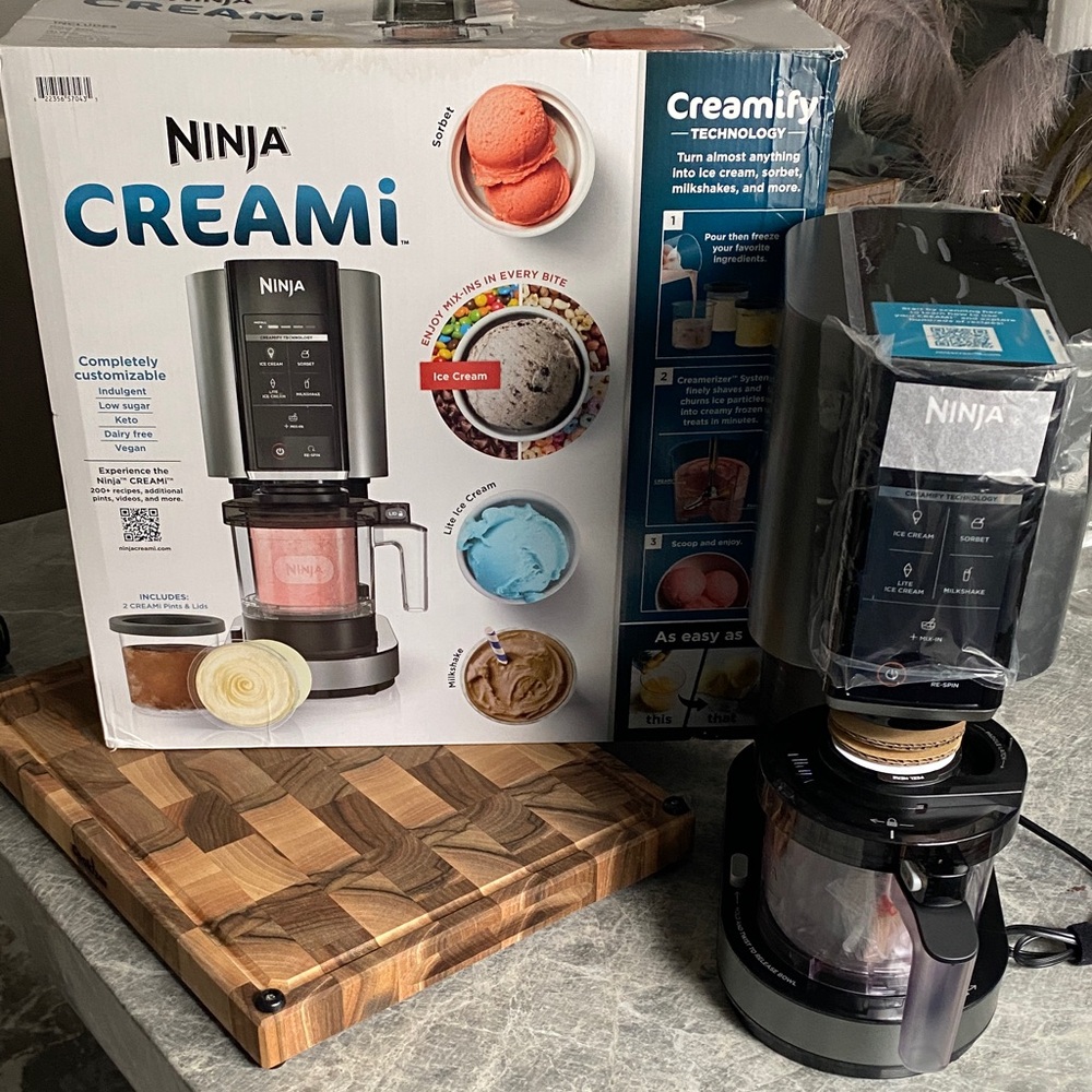 Ninja Creami in Black and Silver